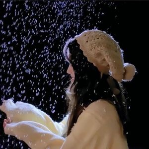 Hôn Nhân Dưới Ánh Đèn