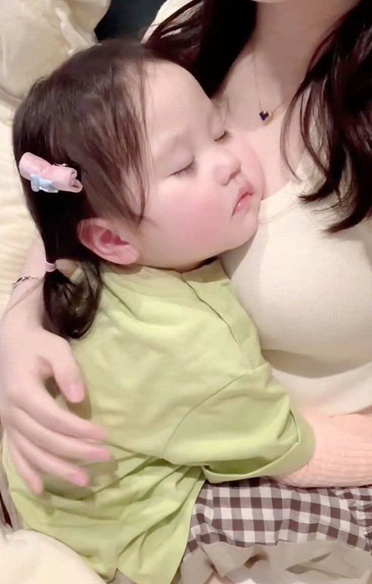 Đóa Hoa Kiêu Ngạo Của Ngài Lục