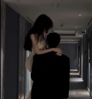 Em Buông, Anh Giữ Được Gì?