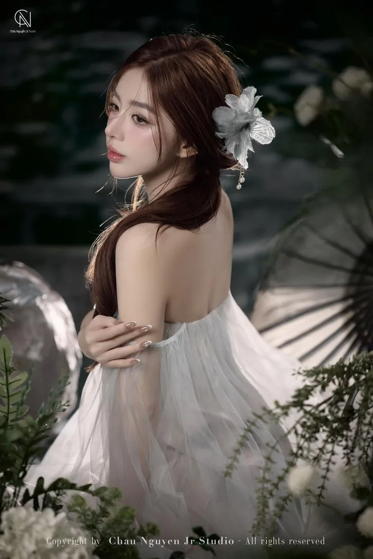 Năm Sau Hoa Vẫn Nở