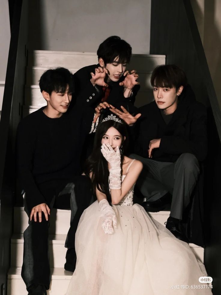 Trà Xanh Giả Làm Em Gái Của Các Đại Lão Nhà Tôi